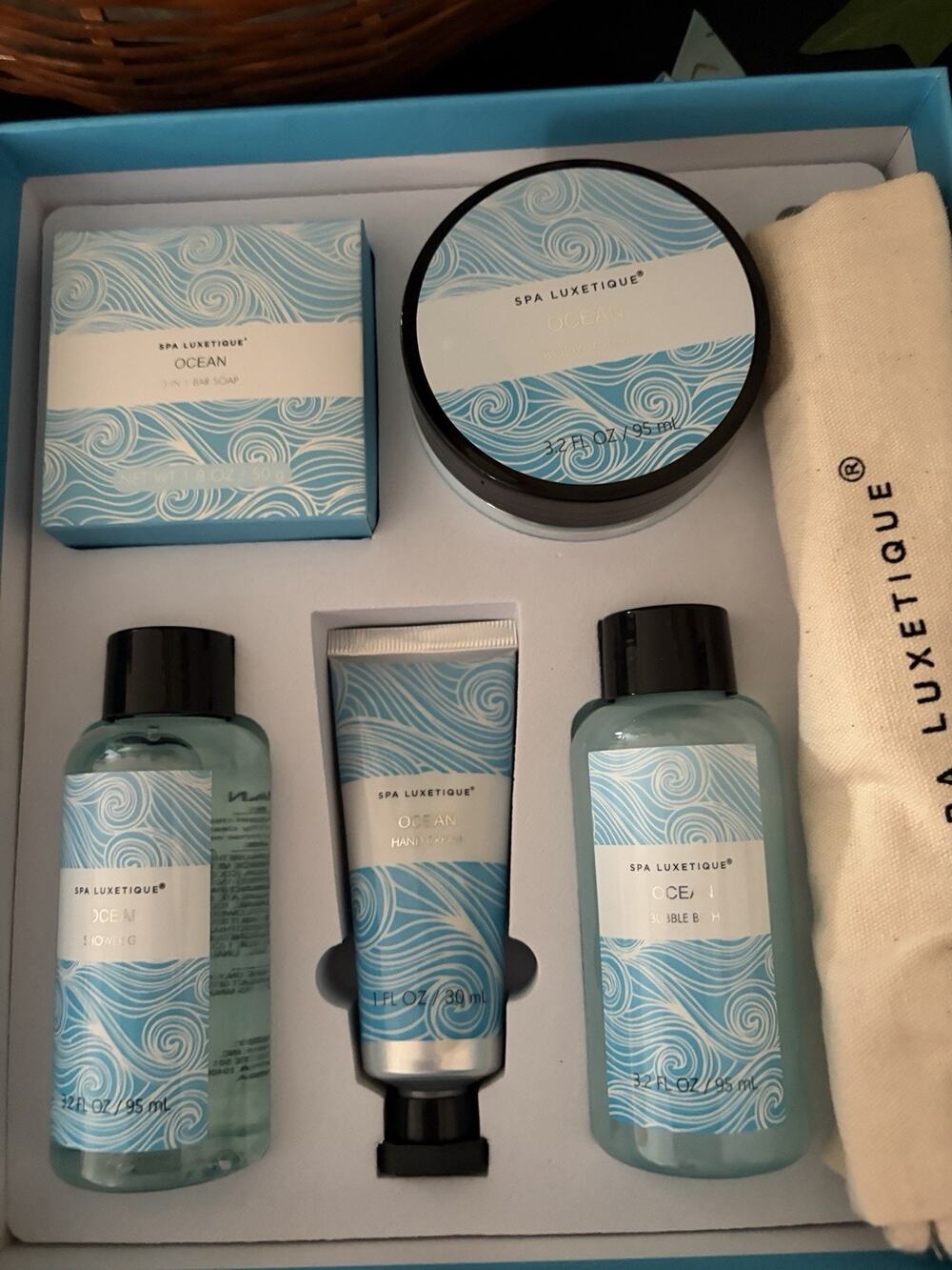 Spa Luxetique Spa Gift Set for WomenOcean Spa Set Includes Body Lotion Shower 02